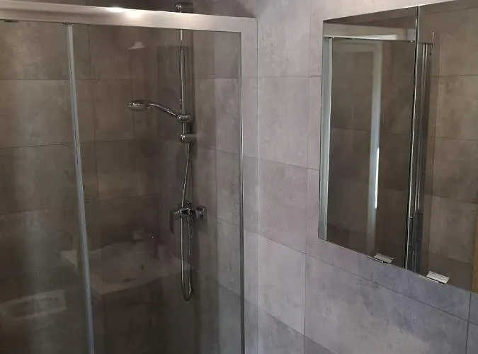 Appartamento Samodzielne Mieszkanie Na Parterze Domu