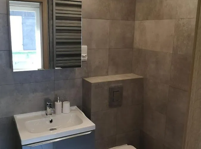 Samodzielne Mieszkanie Na Parterze Domu Appartamento